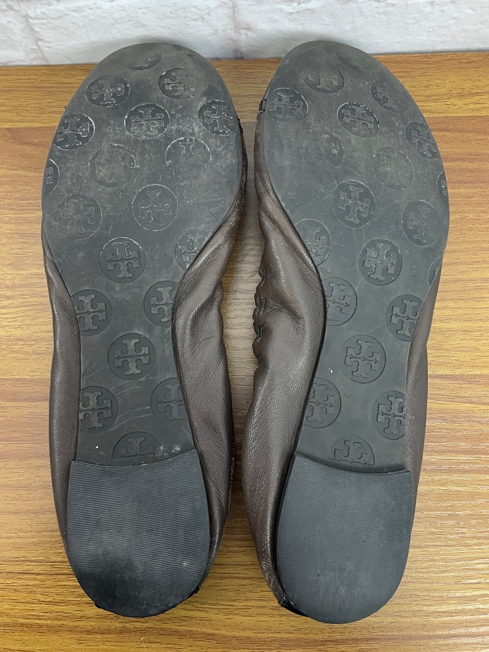 Tory Burch Abby Brown Leather Logo Cap-Toe Ballet Flats Size 9.5 - Picture 3 of 8